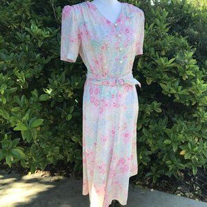 Vintage 1950’s Shirtwaist Belted Button Front Short Sleeve Dress Floral Pattern